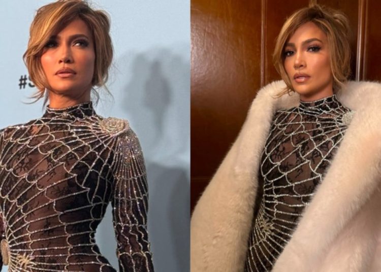 JLo exibe curvas ao surgir com vestido justíssimo em evento