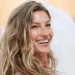 Gisele Bündchen vira melhor amiga de Shakira e quer que cantora batize seu bebê, diz site
