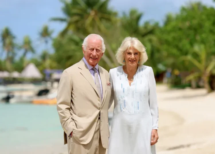 Rei Charles e Camilla devem celebrar os 20 anos de casamento no exterior
