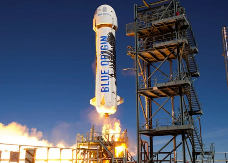 Blue Origin completa com sucesso 8º voo de turismo espacial