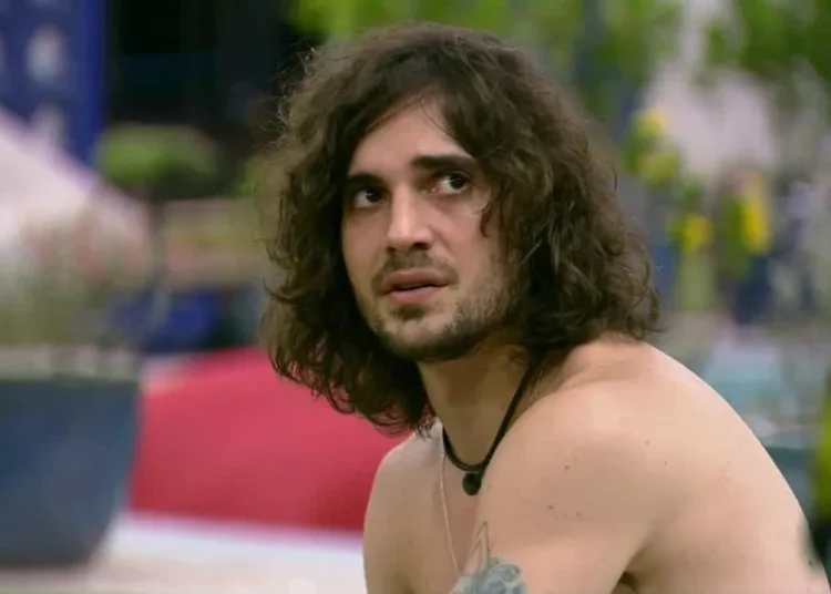 Fiuk se irrita por música sobre depressão virar meme