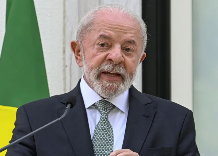 Novo salário mínimo projetado por Lula impacta idosos do BPC; entenda