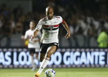 Lucas é banco contra Bahia, e São Paulo traça 'plano' para ídolo ir a campo