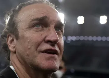 Cuca pede e Santos deve buscar reforços durante a Copa do Mundo