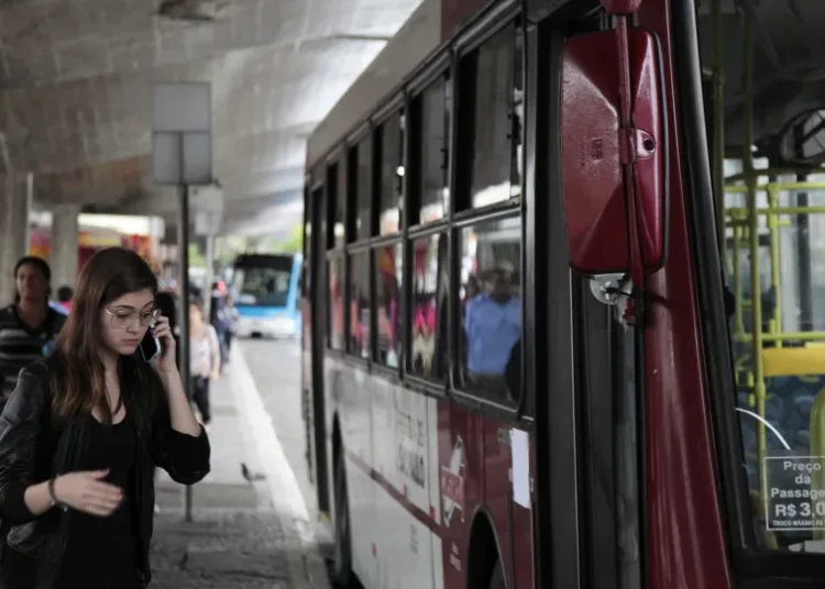 Tarifa zero no transporte poderia ser novo Bolsa Família, diz estudo