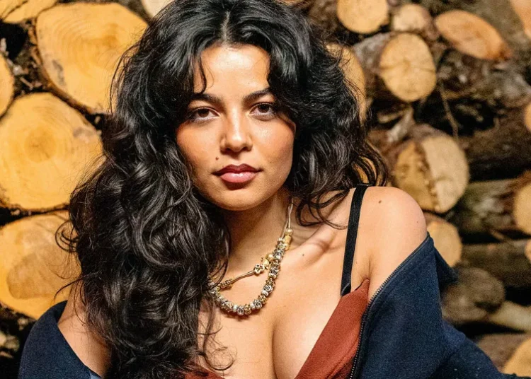 Larissa Bocchino diz que aprendeu com papel em 'Guerreiros do Sol'